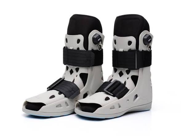 Cast Boots